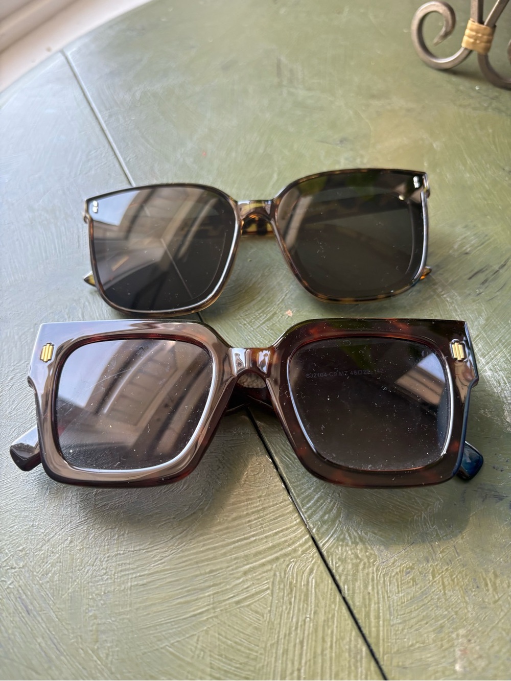 🧡 2/$15 🧡 Classic Tortoiseshell Sunglasses - Brown